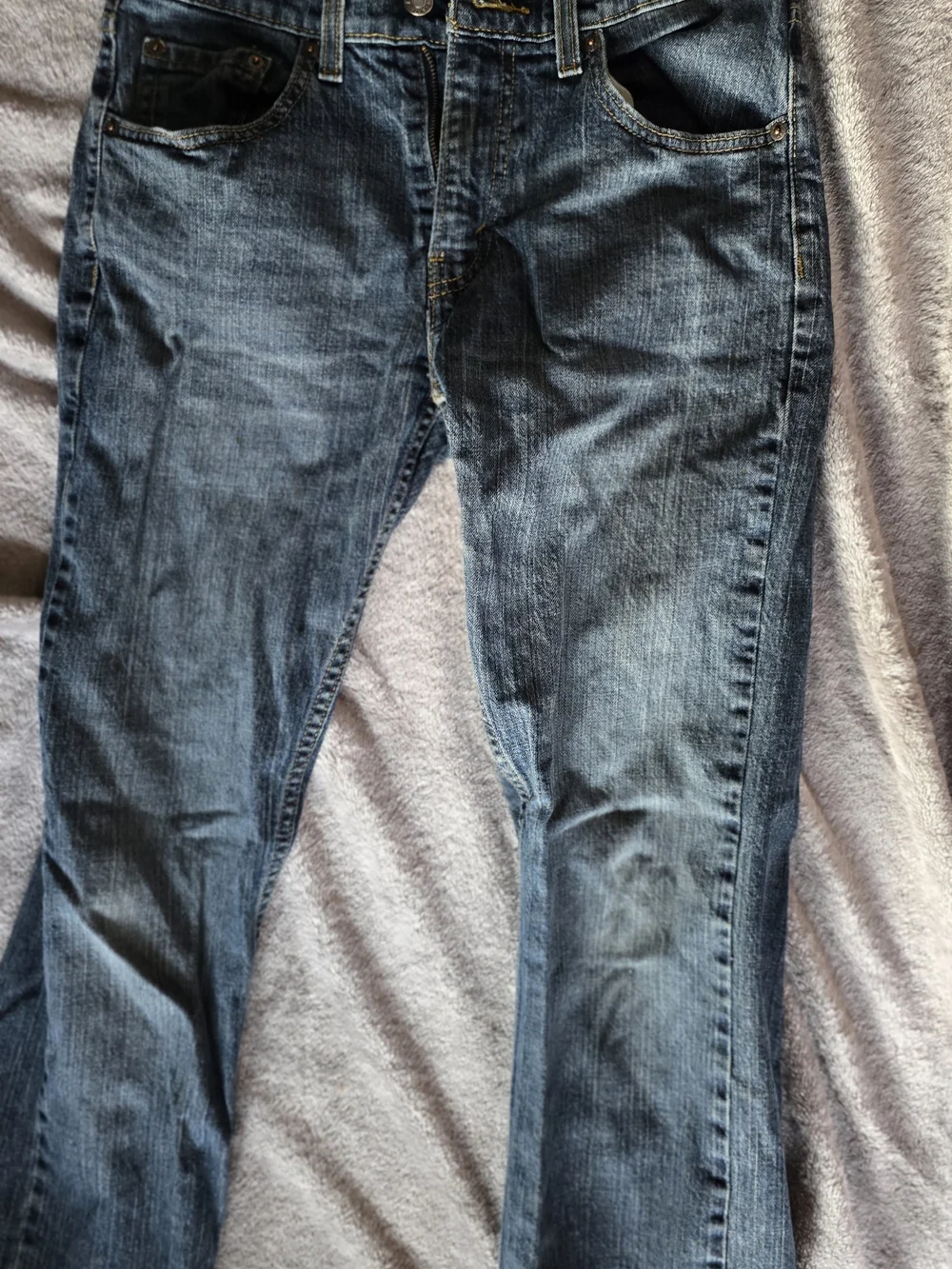Levis signature by